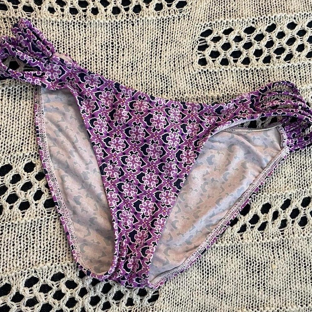 2-piece Purple Patterned Matching Bikini Set - Picture 3 of 7